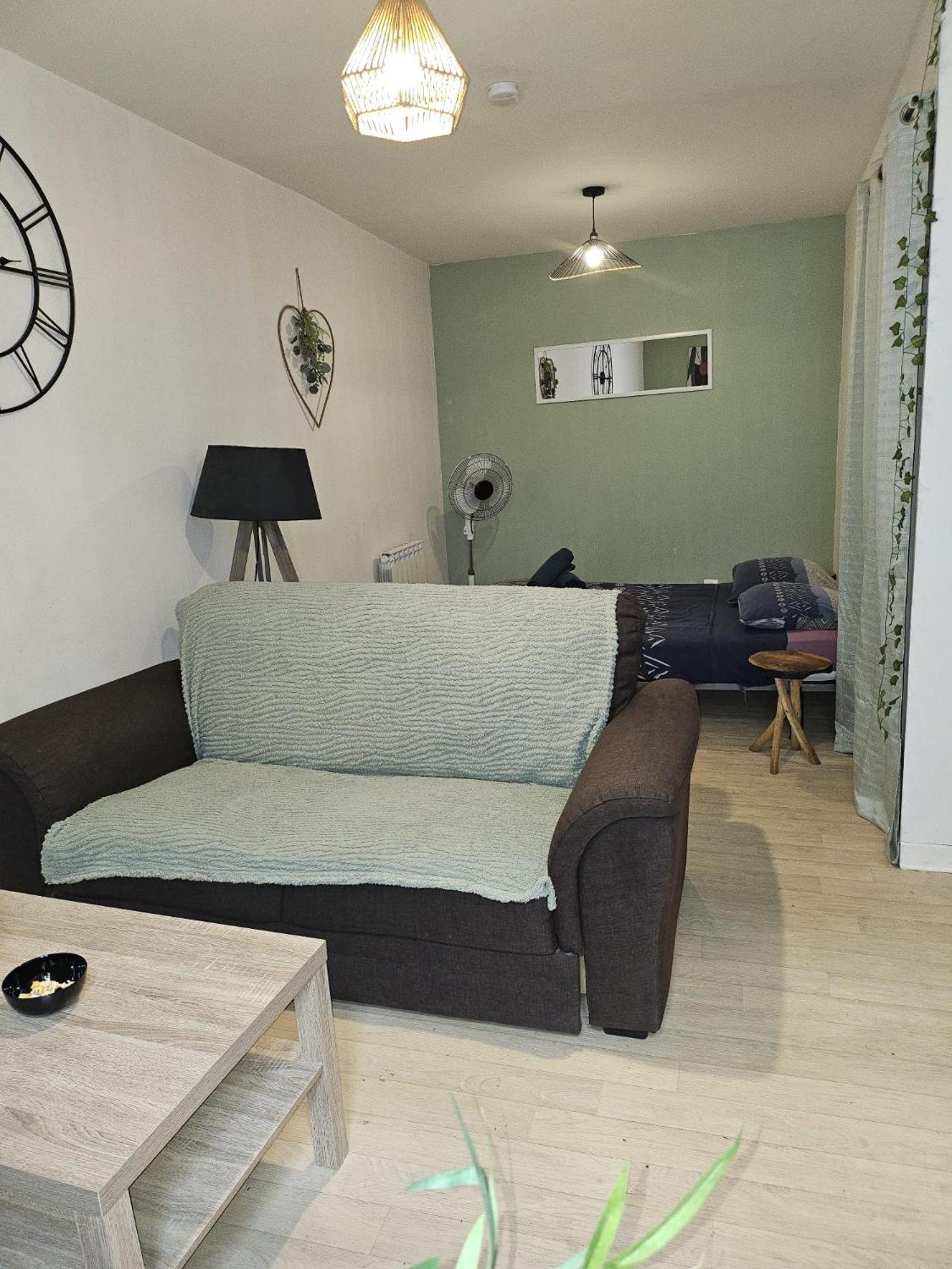 49 Studio Centre-Ville Box A Bagages Gratuits Carcassonne Buitenkant foto